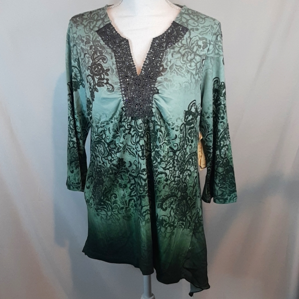 NWT One World green w/ gray embellished Large tunic